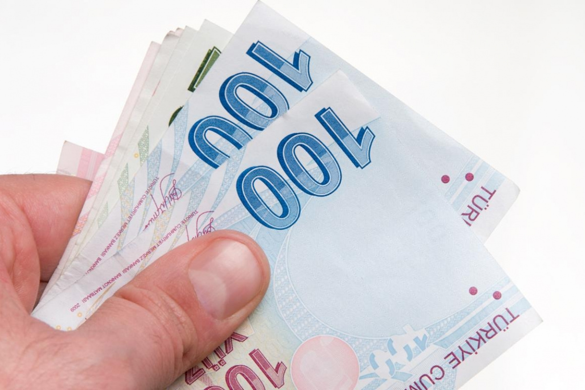 SGK, emekli maaşı bağlama işlemleri Nisan ayında tamamlanan ve Ramazan Bayramı ikramiyesi ödemesi yapılamayan emekliler için yeni bir açıklama yaptı. Buna göre, ikramiyesi ödenemeyen emeklilerin Ramazan Bayramı ikramiyeleri 9 Mayıs'ta ödenecek. göktaş