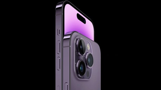 Apple Türkiye'den 2 gün arayla iPhone'lara yeni zam geldi. Döviz kurundaki hızlı artış Iphone fiyatlarını rekor seviyeye çıkardı.