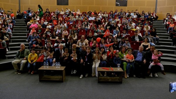 Bir ilke daha imza atan Susurluk Belediyesi 25 Mayıs – 15 Haziran tarihleri arasında başlatılan "Susurluk Sinema Günleri"  izleyicilerle buluştu.