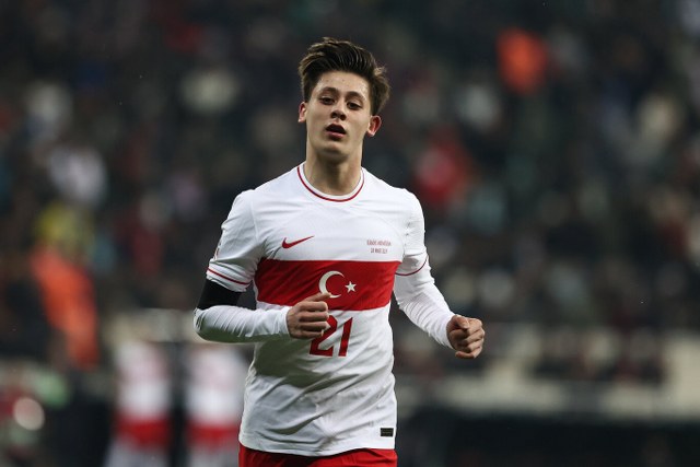 A Milli Futbol Takımı dün akşam Samsun'da konuk ettiği Galler'i 2-0 mağlup etti. Millilerin ikinci golünü 80.dakikada atan Arda Güler, tarihe geçti.
