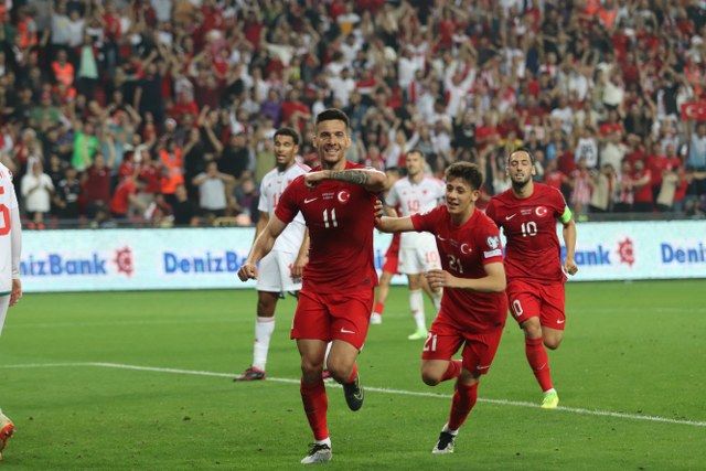 EURO 2024 Avrupa Şampiyonası Elemeleri D grubu dördüncü maçında A Milli Futbol Takımı, Samsun Yeni 19 Mayıs Stadı’nda karşılaştığı Galler’i 2-0’lık skorla mağlup ederek, D grubundaki puanını 9’a yükseltti.