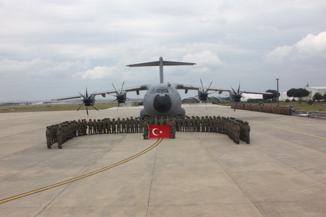 Kosova'da yaşanan olaylar sonrasında, NATO Müşterek Kuvvet Komutanlığı'nın talebi üzerine Türk askerinin ikinci ve üçüncü kafilelerinin intikali gerçekleştirildi.