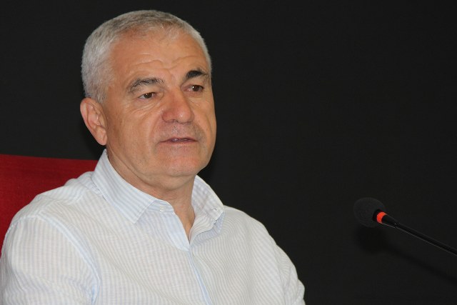 DG Sivasspor ile sözleşmesi sona eren Teknik Direktör Rıza Çalımbay, kulüple sözleşme yenilemeyeceğini ifade ederek veda etti.