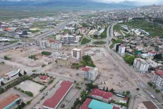 Ebrar Sitesi, Kahramanmaraş merkezli depremlerde yüzlerce kişiye mezar olmuştu. Sitenin müteahhidi Tevfik Tepebaşı tutuklandı.