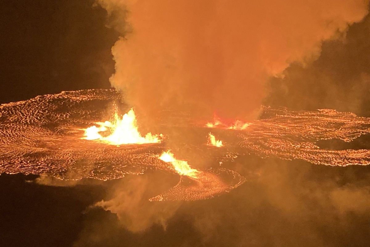 Dünyanın en aktif yanardağlarından olan ABD'nin Hawaii takımadalarında yer alan Kilauea’da patlama meydana geldi.