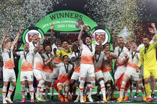 West Ham United, UEFA Avrupa Konferans Ligi Finali'nde Fiorentina'yı 2-1 yenerek kupayı kazandı. İngiliz takımı, bu zaferle birlikte ilk kez bu kupayı müzesine götürmenin sevincini yaşadı.