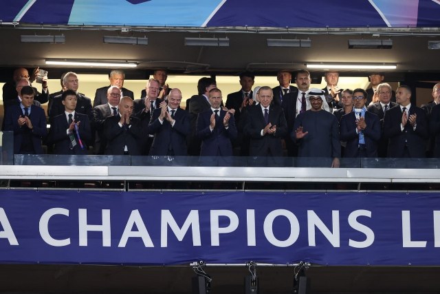 Şampiyonlar Ligi final karşılaşmasını stattan takip eden Cumhurbaşkanı Recep Tayyip Erdoğan İnter’i mağlup ederek şampiyon olan Manchester City’i kutladı.