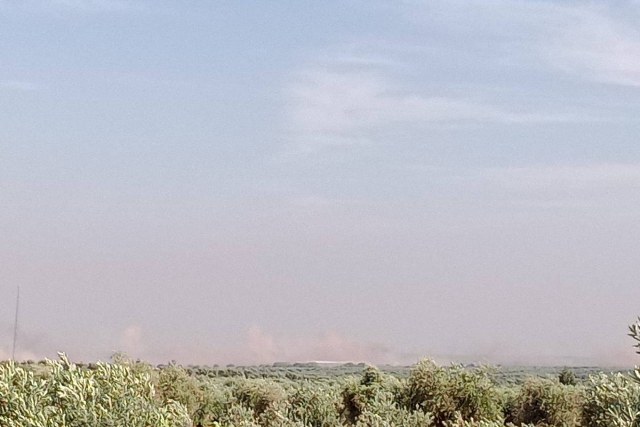 Suriye'nin kuzeyinden atılan 5 roket, Kilis'in Elbeyli ilçesinde bulunan Öncüpınar Sınır Kapısı bölgesindeki boş araziye isabet etti.