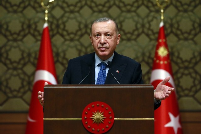Cumhurbalkanı Erdoğan KKTC lideri Tatar ile düzenlediği basın toplantısında, "Ege bir barış denizi olsun" dedi. 