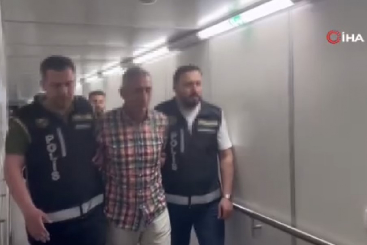 Belçika'da yakalandıktan sonra Türkiye'ye iade edilen suç örgütü lideri Alaattin İlyas Saral, İstanbul'da mahkemeye çıkarıldı. Kamuoyunda "Sarallar" olarak bilinen bu suç örgütü lideri, mahkeme tarafından tutuklanarak cezaevine gönderildi.