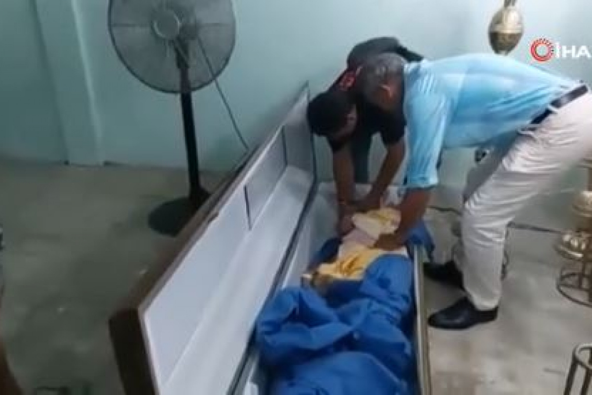 Ekvator’da 76 yaşındaki Bella Montoya'nın öldüğü düşünülerek cenaze töreni için konulduğu tabutta nefes aldığı ortaya çıktı. 