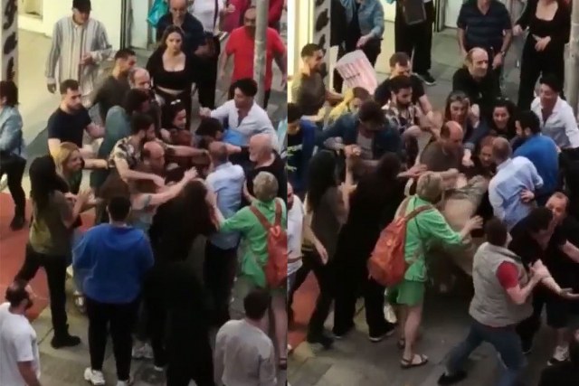 Bakırköy’de iki kadın esnaf arasında yer işgali konusuyla tartışma çıktı. O anlar kameralara yansırken, taraflar birbirlerinden şikayetçi oldu.