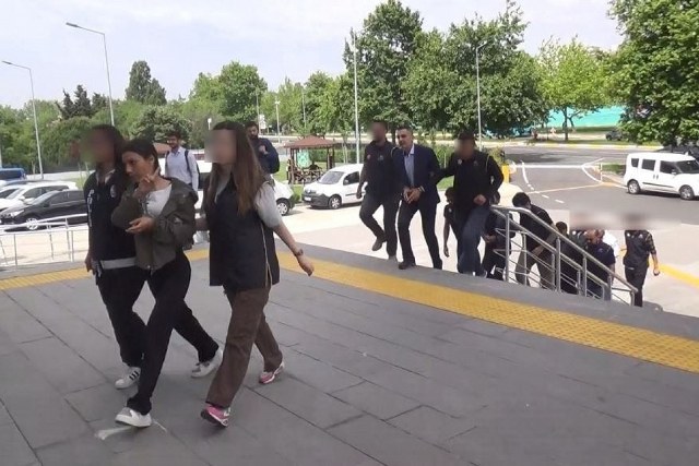 Tekirdağ'da gerçekleştirilen bir operasyonda, PKK/KCK terör örgütünün gençlik yapılanması (DGH) içerisinde faaliyet gösterdiği tespit edilen 5 kişi tutuklandı.