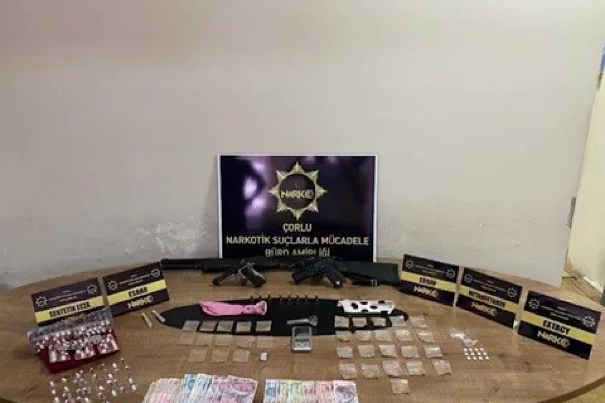 Tekirdağ'da gerçekleştirilen uyuşturucu operasyonunda yakalanan 8 şüpheli gözaltına alınırken 6'sı tutuklandı.