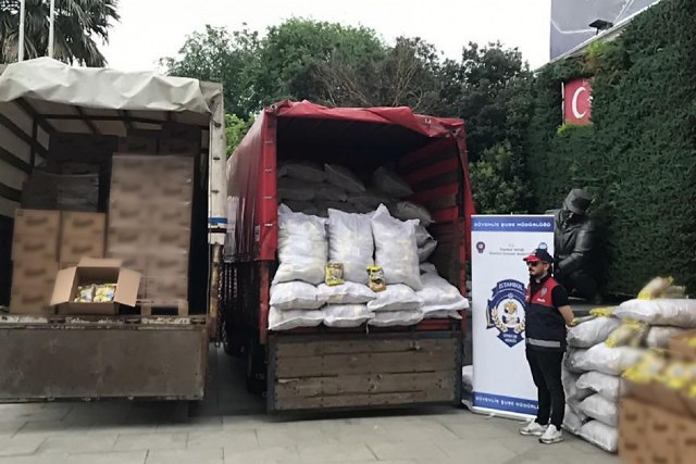İstanbul’da düzenlenen operasyonda piyasa değeri 13 milyon TL olan sahte deterjan ele geçirildi.