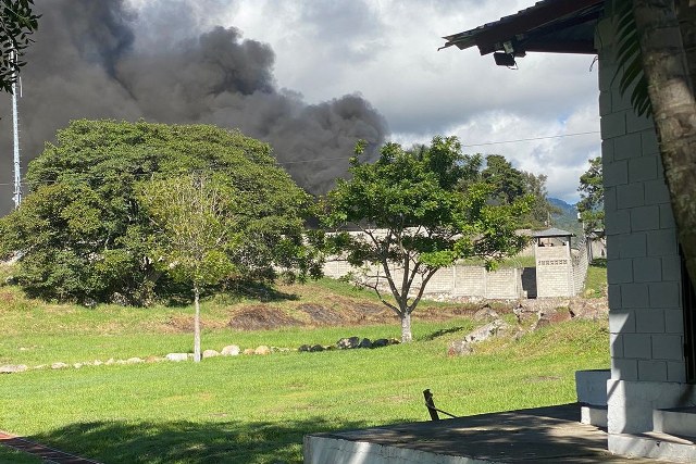 Honduras’ta bir kadın hapishanesinde isyan çıktı. 41 kişinin hayatını kaybettiği isyan sırasında yangın da çıktığı görüldü. 