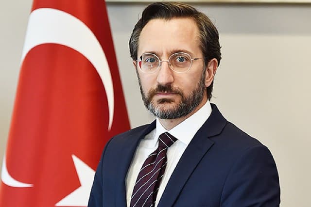 Cumhurbaşkanlığı İletişim Başkanı Fahrettin Altun, gözaltına alınan gazeteci Merdan Yanardağ hakkında eleştirilerde bulundu.