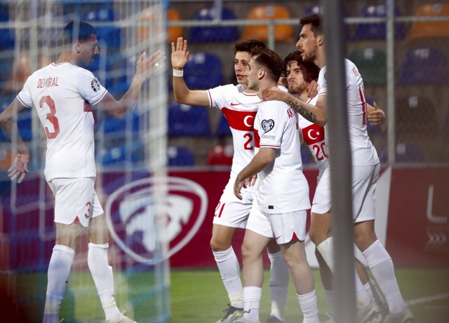 UEFA 2024 Avrupa Şampiyonası Elemeleri D Grubu üçüncü maçında A Milli Takım, deplasmanda Letonya’yı 3-2 mağlup etti.
