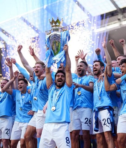 Avrupa futbolunun en büyük kulüp organizasyonu olan UEFA Şampiyonlar Ligi’nde kupa Dursunbeyli İlkay Gündoğan’ın ellerinde yükseldi. Gündoğan, bu kupayı kazanan ilk Türk futbolcu oldu.