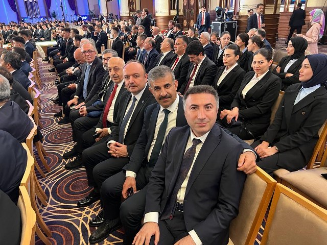 Bandırma Onyedi Eylül Üniversitesi Rektörü Prof. Dr. Süleyman Özdemir dün gerçekleşen Cumhurbaşkanı Erdoğan'ın yemin törenine katıldı. 