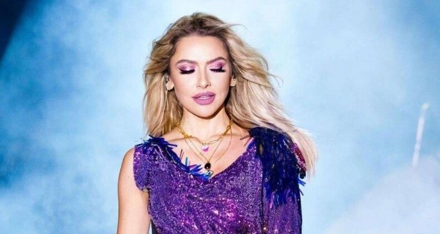 Şarkıcı Hadise, Reza Zarrab ile ilişki yaşadığı iddiasıyla kendisine ağır hakaretlerde bulunduğunu öne sürdüğü 3 program sunucusu ve bir televizyon programına karşı 50 bin liralık manevi tazminat davası açtı.