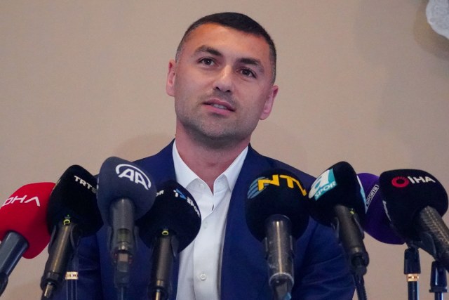 Milli futbolcu Burak Yılmaz 2 haziran 2023 tarihinde kendi Twitter hesabından 5 haziran 2023'te basın toplantısı düzenleyeceğini duyurmuştu. Basın toplantısında milli futbolcudan beklenen açıklama geldi.