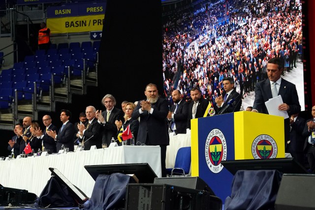 Fenerbahçe'nin 2022 yılı Olağan Mali Genel Kurulu'nda, Fenerbahçe Başkanı Ali Koç ve yönetim kurulu, 2022 yılındaki faaliyetlerinden dolayı oy çokluğuyla ibra edildi.