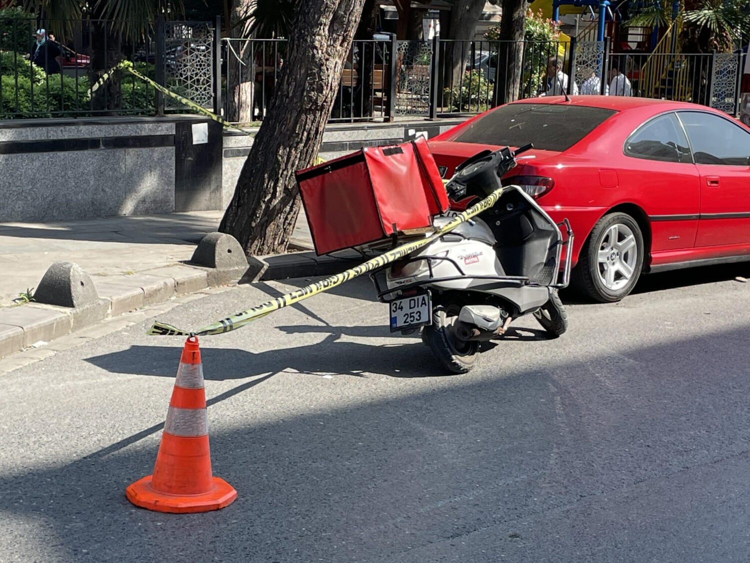 MOTORSİKLETLİ SÜRÜCÜYE SİLAHLI SALDIRI