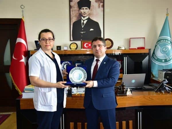 Prof. Dr. Volkan Yüksel, Balıkesir Üniversitesi Tıp Fakültesi dekanlık pozisyonuna atandı.