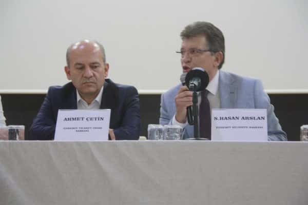 MHP Genel Başkanı Dr.Devlet Bahçeli tarafından son zamanlarda göndeme getirilen "100'üncü Yılda 100 İl Projesi" kapsamında Balıkesir'in Edremit İlçesi'de il olabilmek için kolları sıvadı. Balıkesir'de Bandırma'nın ardından Edremit ilçesinin de il olabileceğini ifade edilmesi ile birlikte Edremit'te sivil toplum örgütleri bir araya gelerek 'Nasıl il olabiliriz' i tartıştı.