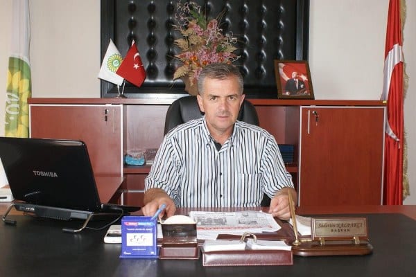 Trakya Birlik Manyas Yağlı Tohumlar Kooperatifi Yönetim Kurulu Başkanı Sadettin Kalpakçı yaptığı açıklama da diğer ürünler ile kıyaslandığında daha az bir maliyet ile üretimi gerçekleşen ayçiçeği ekiminin artmasının ülkemiz içinde önemli bir gelişme olarak görüldüğünü söylerken, kooperatifin 265 aktif ortağa sahip olduğunu ve geçen yıl ilçe genelinde 28-30 bin dekar arazi de ayçiçeği ekiminin gerçekleştiğini bu yıl da bu rakamın üzerine çıkılmasının beklendiğini söyledi.