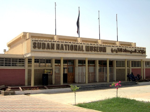 Sudan'da ordu ile çatışan paramiliter güç Hızlı Destek Kuvvetleri, Sudan Ulusal Müzesi'ni kontrol altına aldı.