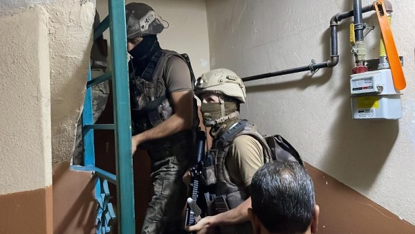 Balıkesir’de sözde Kürt Kızılay'ı(Heyva Sor a Kurdistane) operasyonunda iki kişi tutuklandı.
