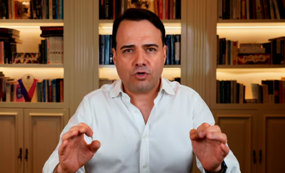 Prof. Dr. Özgür Demirtaş'ın YouTube kanalında paylaştığı, Mehmet Şimşek'in Hazine ve Maliye Bakanı olarak atanmasıyla birlikte Türkiye'nin ekonomisi için olası senaryoları anlattığı video trend oldu.  işsizlik