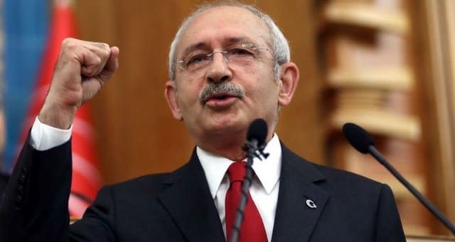 CHP Genel Başkanı Kemal Kılıçdaroğlu, 15 Temmuz dolayısıyla sosyal medya hesabından, "Mutlaka ama mutlaka, hain terör örgütünün siyasi ayağını ortaya çıkaracak, hesabı, bu eli kanlı ve karanlık yapının tüm faillerinden soracağız" ifadelerini kullandı. 12 eylül