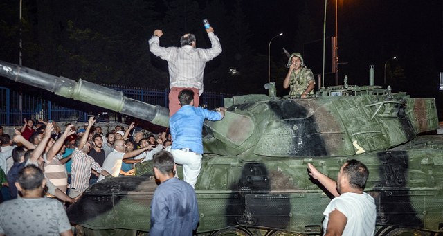 15 Temmuz 2016'daki darbe girişiminden bu yana Türkiye ekonomisi, 7 yılda ortalama yüzde 4,7 büyüme gösterdi, ihracatı ise yüzde 80 arttı.