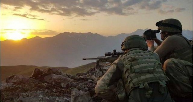 PKK/KCK-PYD/YPG Münbiç İstihbarat yapılanmasında üst düzey sorumlu Heysem Abu Dahham Kod Heysem Cuma, Milli İstihbarat Teşkilatı (MİT) tarafından etkisiz hale getirildi.