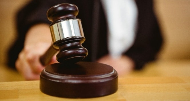 Okuduğu şehirde ev kiralamak isteyen üniversite öğrencisi, erkek olduğu için kendisine  ’Evimiz aileye, bayan öğrenciye uygundur’ diyen emlakçıyı ve ev sahibine şikayet etti. Türkiye İnsan Hakları ve Eşitlik Kurumu (TİHEK) hem emlakçı, hem ev sahibi hem de kiralık ilanı yayınlayan internet sitesine ceza yağdırdı.