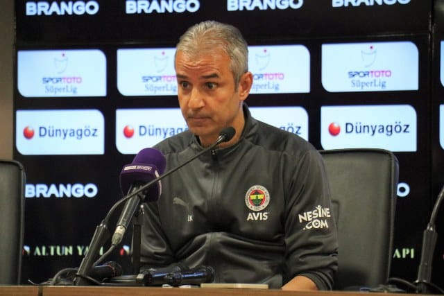Fenerbahçe’nin yeni teknik direktörü İsmail Kartal, sarı-lacivertlilerin yeni sezon öncesi ilk antrenmanında yaptığı açıklamada, “Bu işe bir son vermemiz gerekiyor. İnşallah Allah’ın izniyle bu sene şampiyon biz olacağız.” dedi.