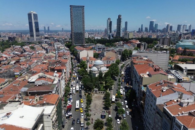 Tarihçi Ömer Faruk Yavaşçay, Türkiye'nin ilk ölümlü trafik kazasının 26 Ocak 1912 yılında Halaskargazi Caddesi’nde gerçekleştiğini söyledi.
