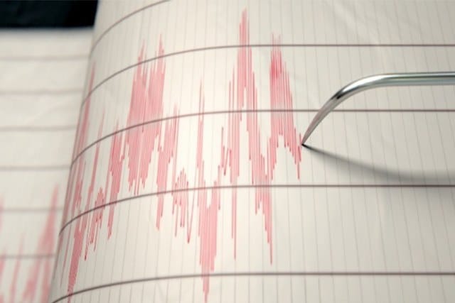 Hazar Denizi’nde 5.7 büyüklüğünde deprem meydana geldi. Deprem Azerbaycan'da da hissedildi.