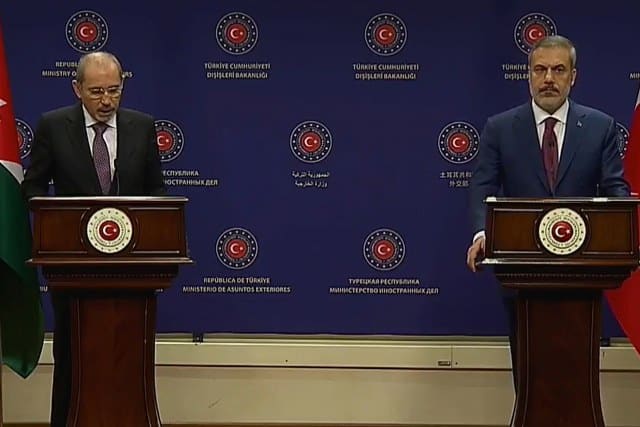 Dışişleri Bakanı Hakan Fidan, NATO'ya katılabilmek için Türkiye ve Macaristan'dan onay bekleyen İsveç'i "(İsveç’te Kur’an-ı Kerim’e saldırı) İnanç olarak sahip olduğumuz değerler açısından olaya zaten büyük bir tepkimiz var" diyerek kınadı.