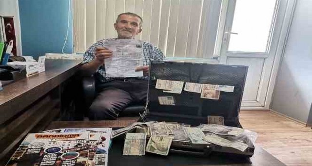 Balıkesir’in Bandırma ilçesinde yüzde 83 engelli raporlu ve yatağa mahkum olarak yaşayan vatandaşın yıllarca biriktirdiği paralar tedavülden kalkınca tüm birikimi pul oldu.