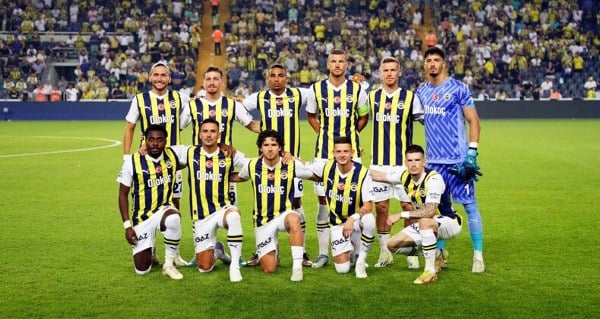 Fenerbahçe yeni transferleri görücüye çıkardığı UEFA Avrupa Konferans Ligi 2. Eleme Turu ilk maçında Zimbru’yu 5-0 mağlup etti.