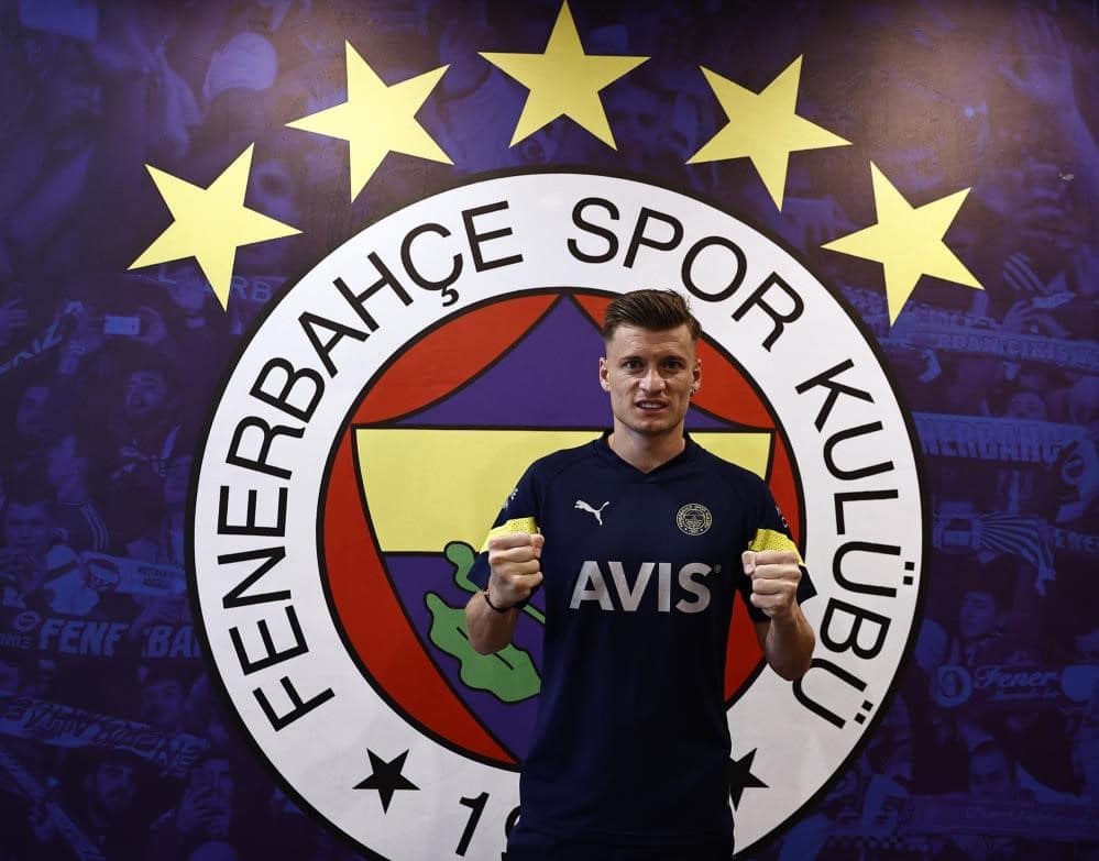 FENERBAHÇE EZGJAN ALİOSKİ İLE YOLLARI AYIRDI