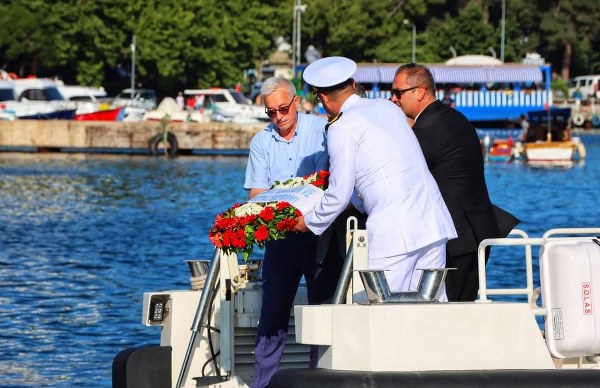 Balıkesir'in Erdek ilçesinde düzenlenen törenle, Denizcilik ve Kabotaj Bayramı kutlandı.