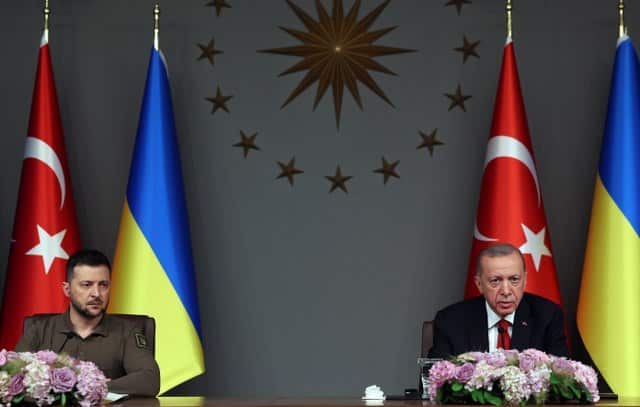 “Ukrayna NATO’ya üyeliği hak ediyor”
