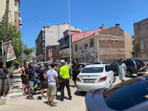 Erdek ilçesinde gerçekleşen trafik kazasında, otomobil ile motosiklet çarpışması sonucunda bir kişi yaralandı.