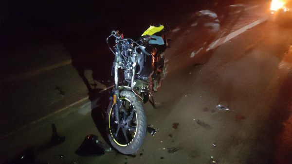 Bursa'nın Orhangazi ilçesinde meydana gelen bir olayda, traktöre bağlı bir ilaç tankeriyle çarpışan bir motosiklet sürücüsü yaralandı.