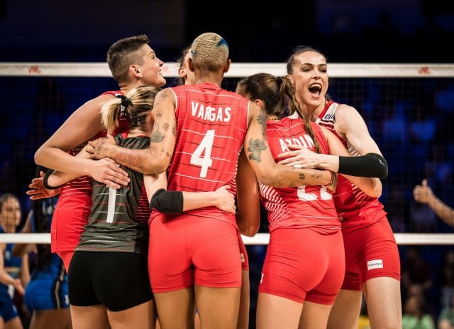 A Milli Kadın Voleybol Takımı, ABD’nin Arlington şehrinde düzenlenen 2023 FIVB Milletler Ligi Finalleri’nde çeyrek final maçı FİLENİN SULTANLARI